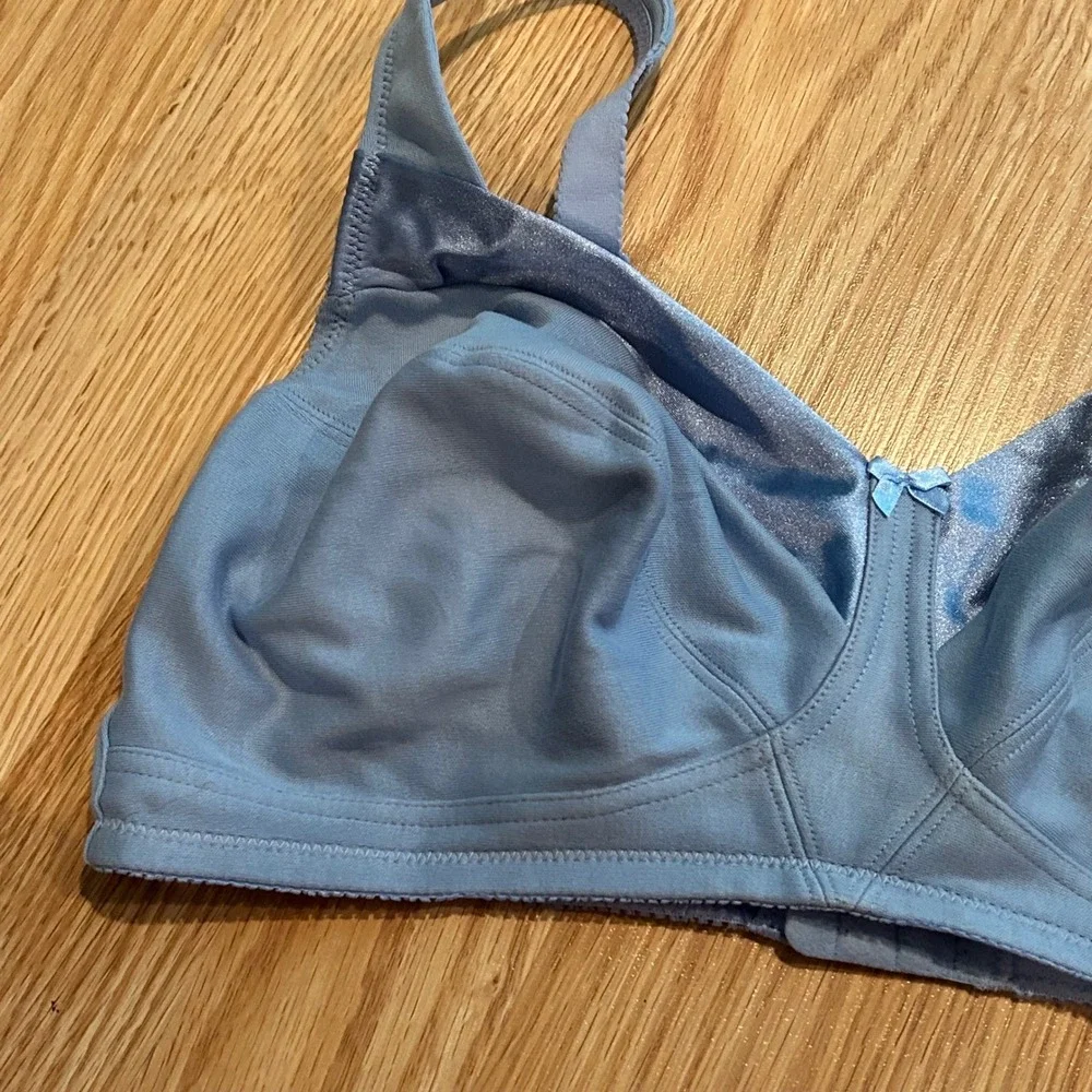 Bestform Wireless Full Coverage Comfort Bra‎ Blue Satin Trim Bow Detail 40DD